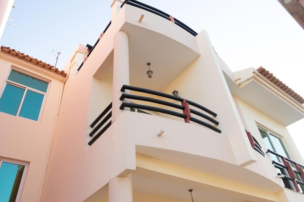 3 Bedroom Apt, Free Wifi & Ac, Cidadela - Lcgr Praia Dış mekan fotoğraf