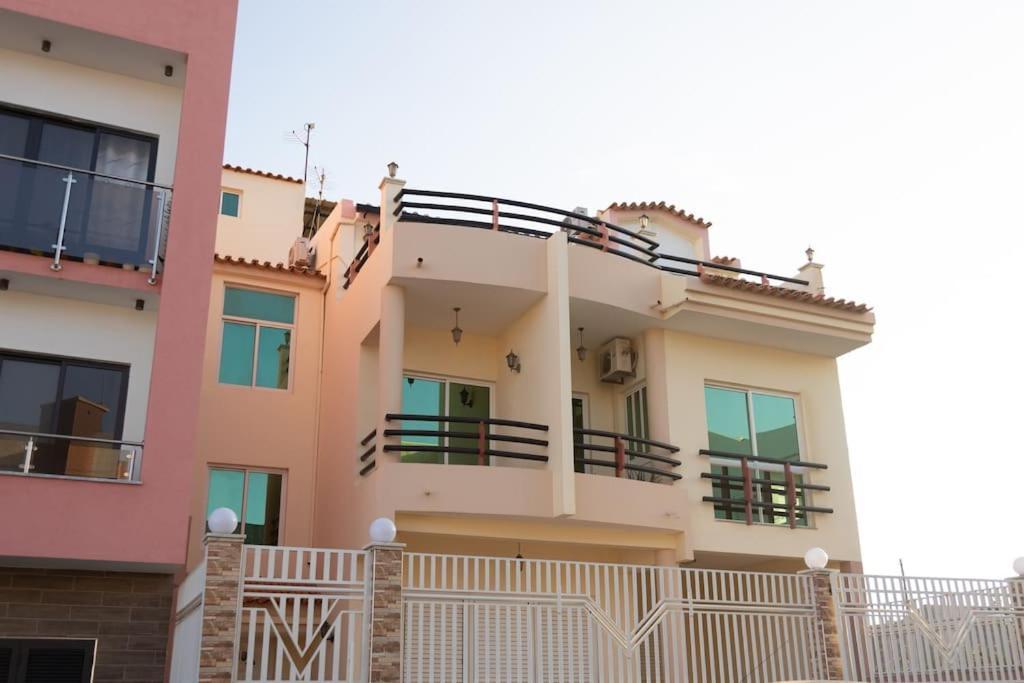 3 Bedroom Apt, Free Wifi & Ac, Cidadela - Lcgr Praia Dış mekan fotoğraf