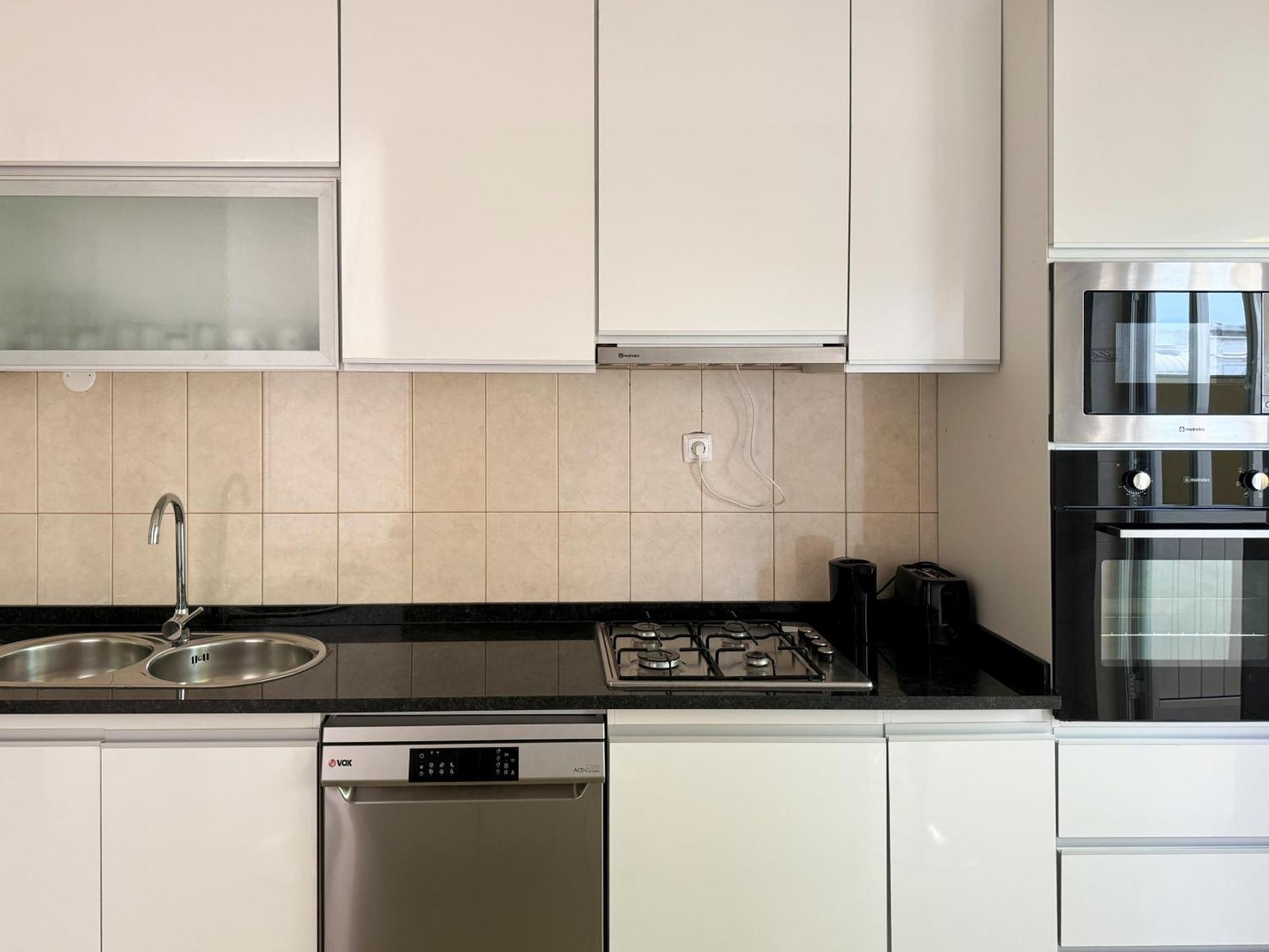 3 Bedroom Apt, Free Wifi & Ac, Cidadela - Lcgr Praia Dış mekan fotoğraf